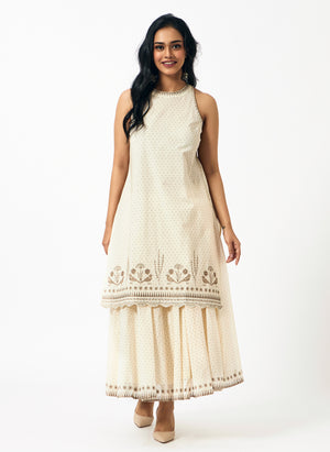 Mosegi-offwhite kurta and skirt combo