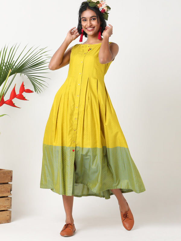 Yellow sleeves pleated dress with embroidery - MSG50B
