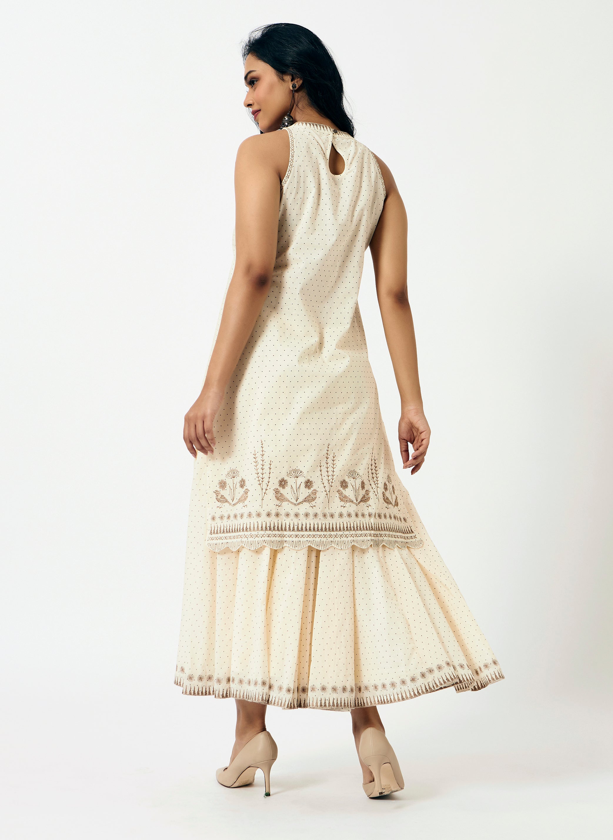 Mosegi-offwhite kurta and skirt combo