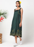 Dark green squared neckline dress with embroidery