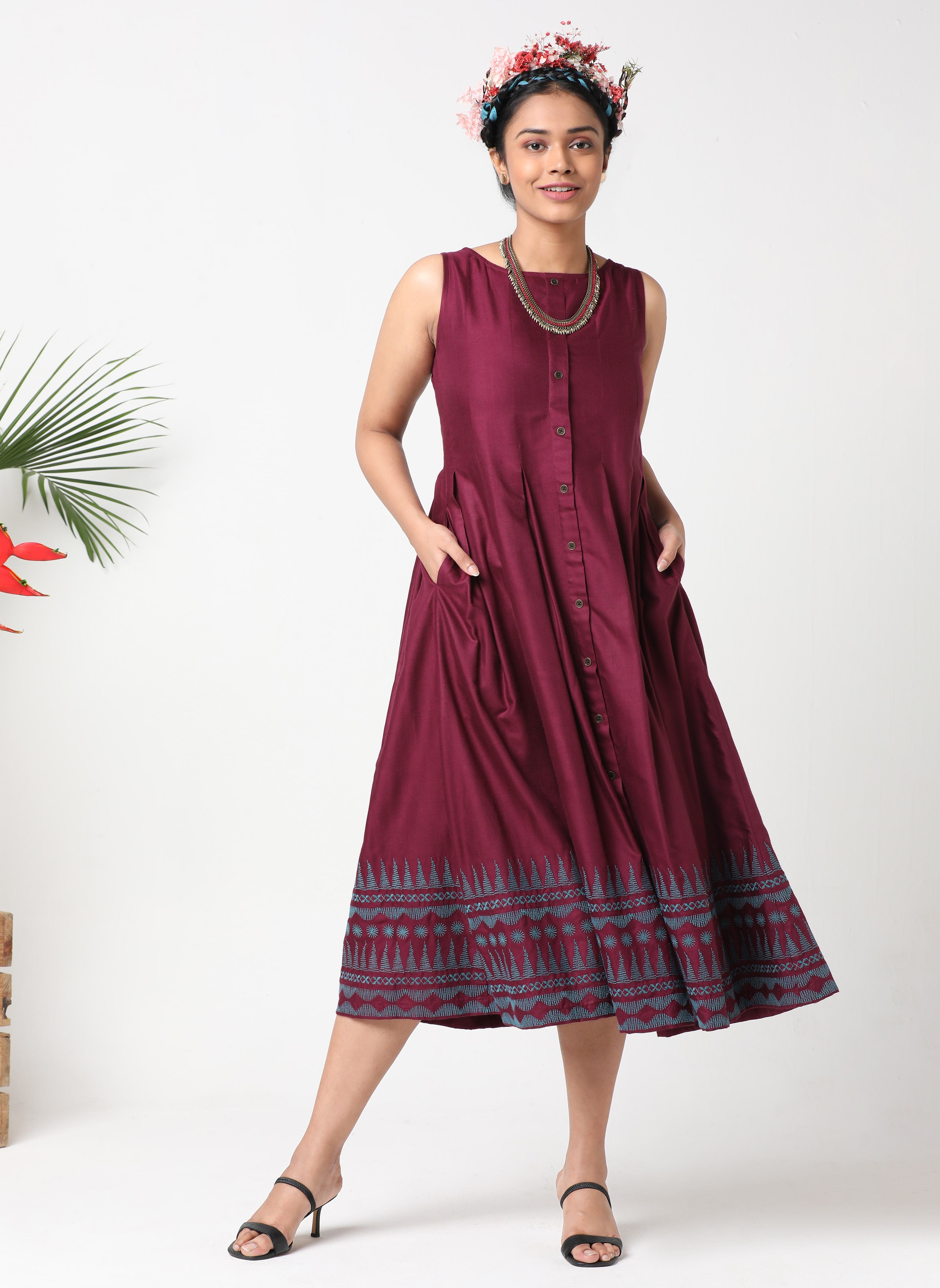 Burgundy sleeveless pleated dress with embroidery  MSG50C
