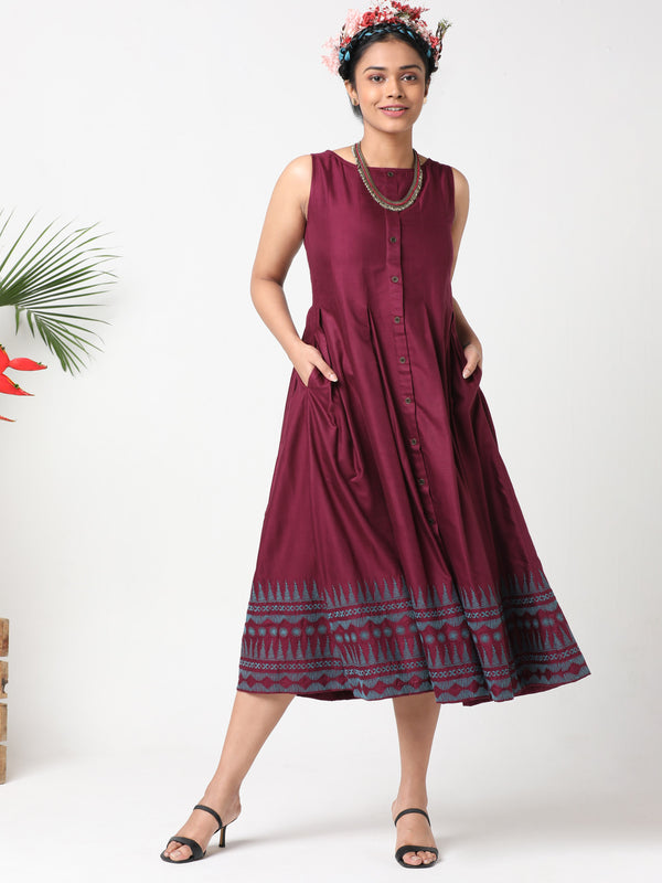 Burgundy sleeveless pleated dress with embroidery  MSG50C